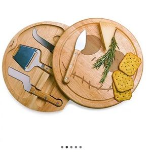 Disney's Nightmare Before Christmas Jack Skellington Cheese Board & Tools Set